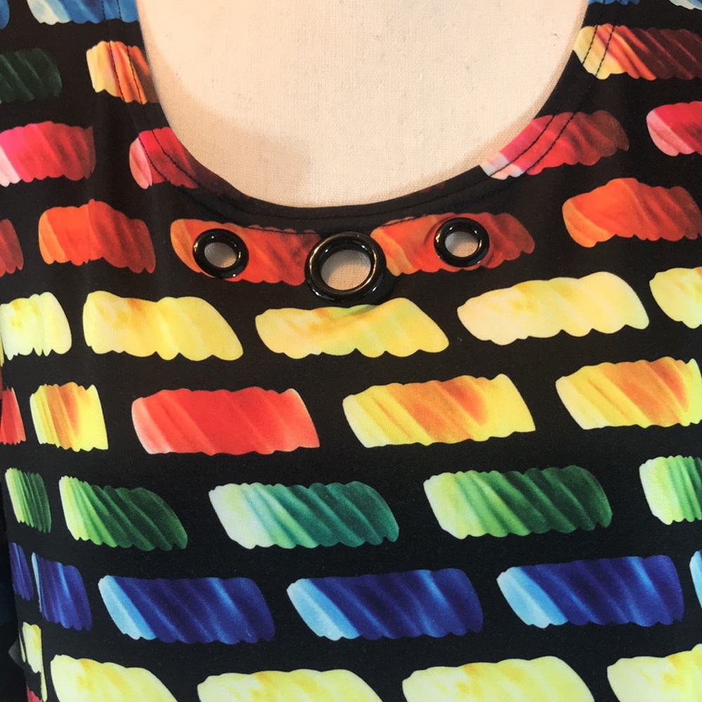 Max & Rina Tunic Top - Picture 2 of 8